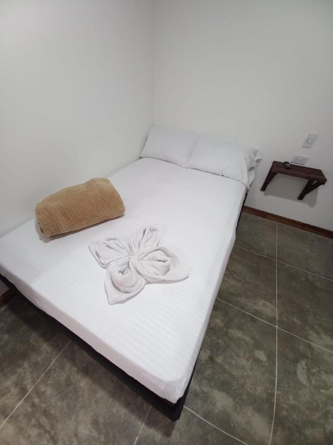 Artesanos Y Turistas Apartman Guatapé Kültér fotó